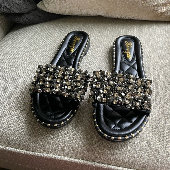 NWOT Sparkle Chunky Sequin & Rhinestone Sandals - Picture 3 of 9